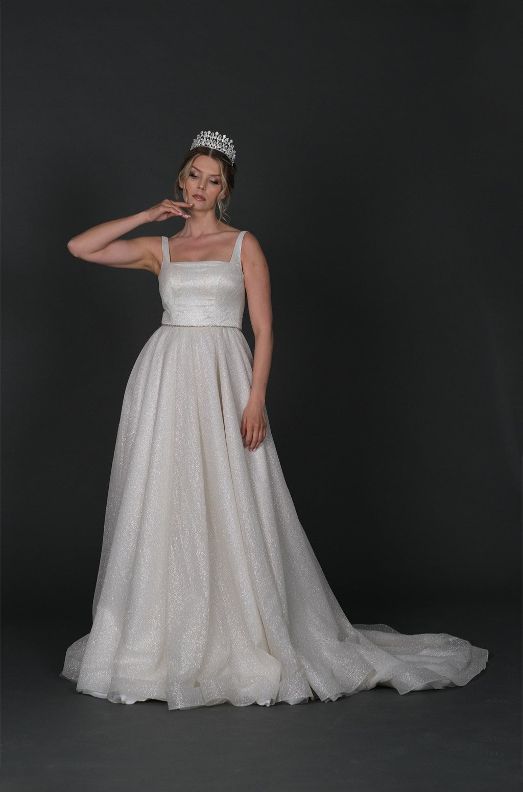 Dılay narrow skirt a line wedding dress