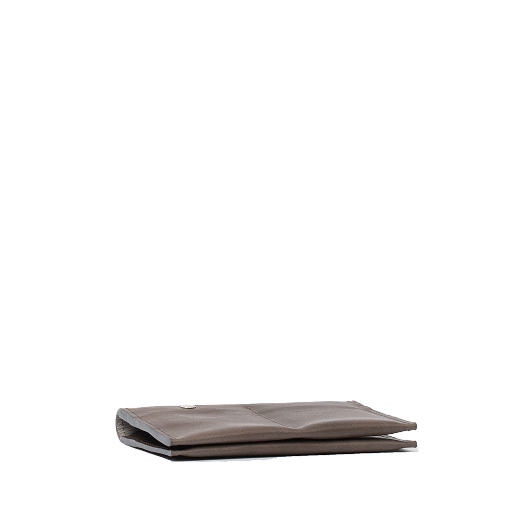 Leather Passport Holder 2.0 for AirTag